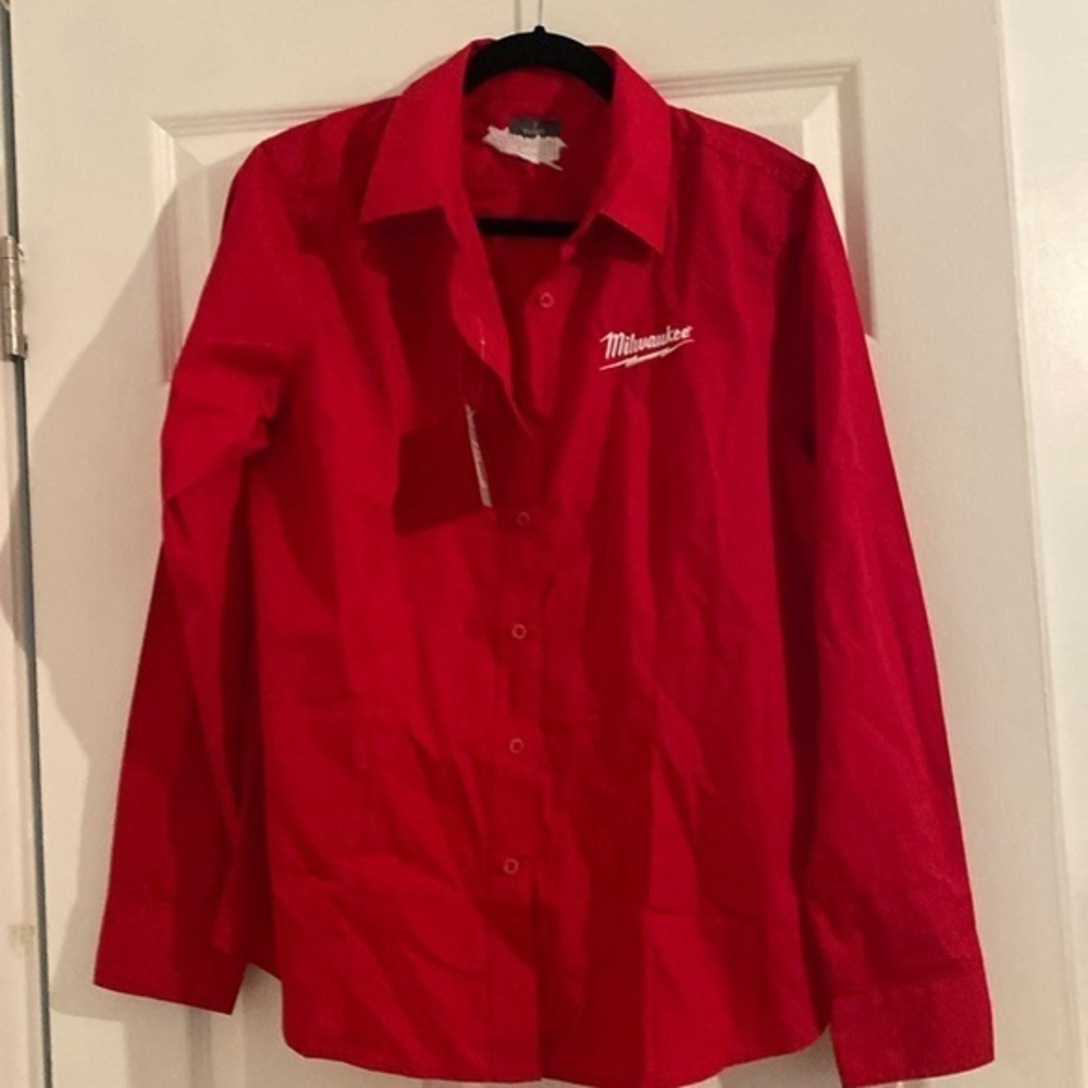 Elevate Milwaukee long sleeved button down shirt